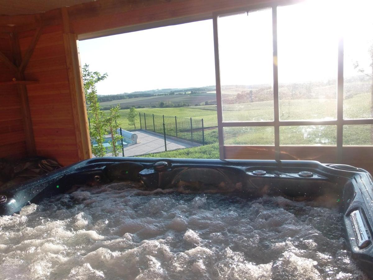 Roulotte Acces Privatif Spa Pauilhac Exterior photo